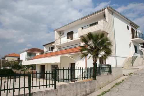 Ferienhaus Sanja in Okrug Gornji
