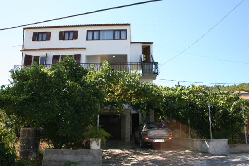 Ferienhaus Kiki in Arbanija