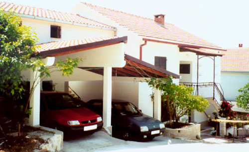 Ferienhaus Toni in Okrug Gornji