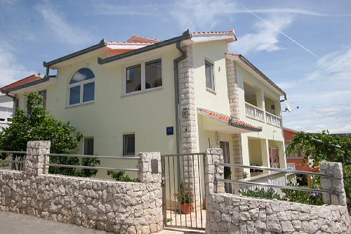 Ferienhaus Mandic in Okrug Gornji